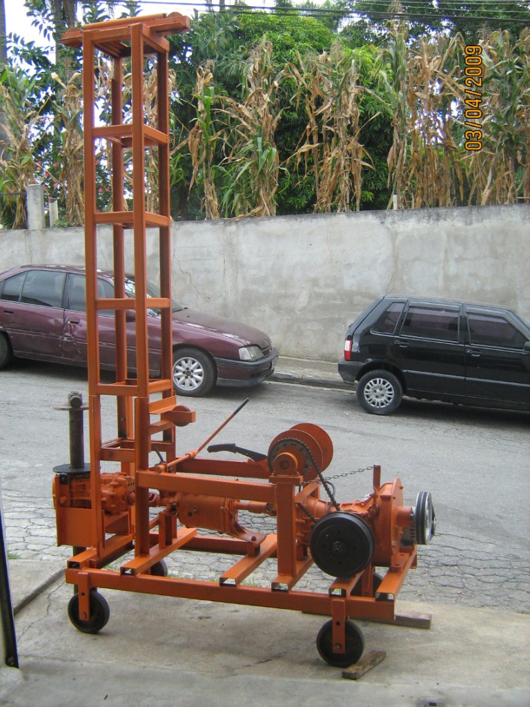 MÁQUINAS PARA POÇOS ARTESIANOS E SEMI ARTESIANOS 