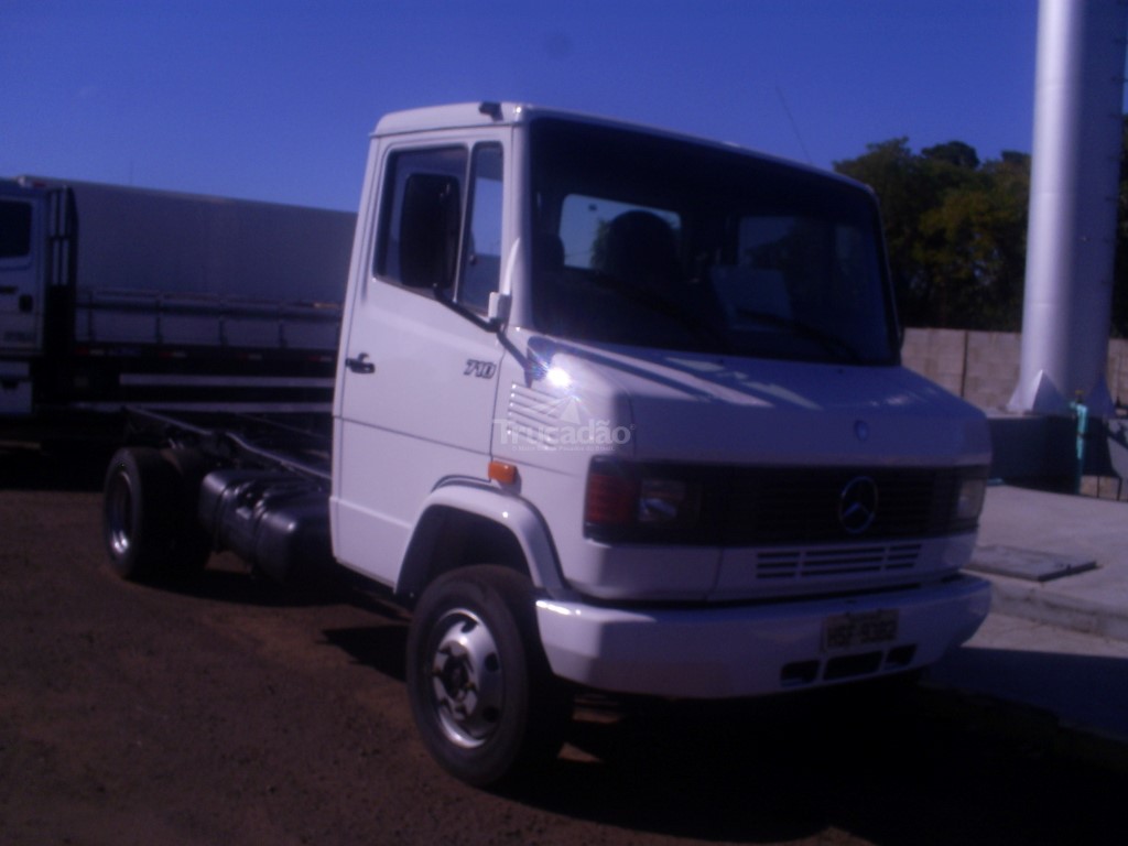 MB710 Mercedes Benz - 05/06 