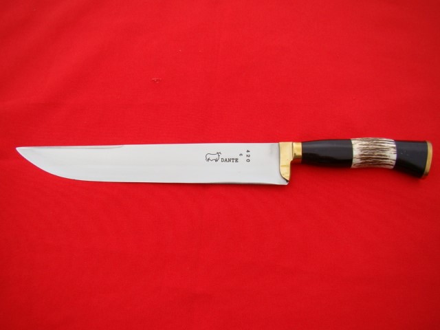 F 10-25 Faca forjada em Aço Cirúrgico